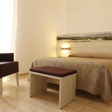 Hotel Canet Castello  D'Empuries Eksteriør bilde