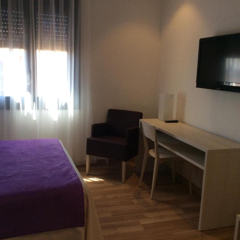 Hotel Canet Castello  D'Empuries Rom bilde