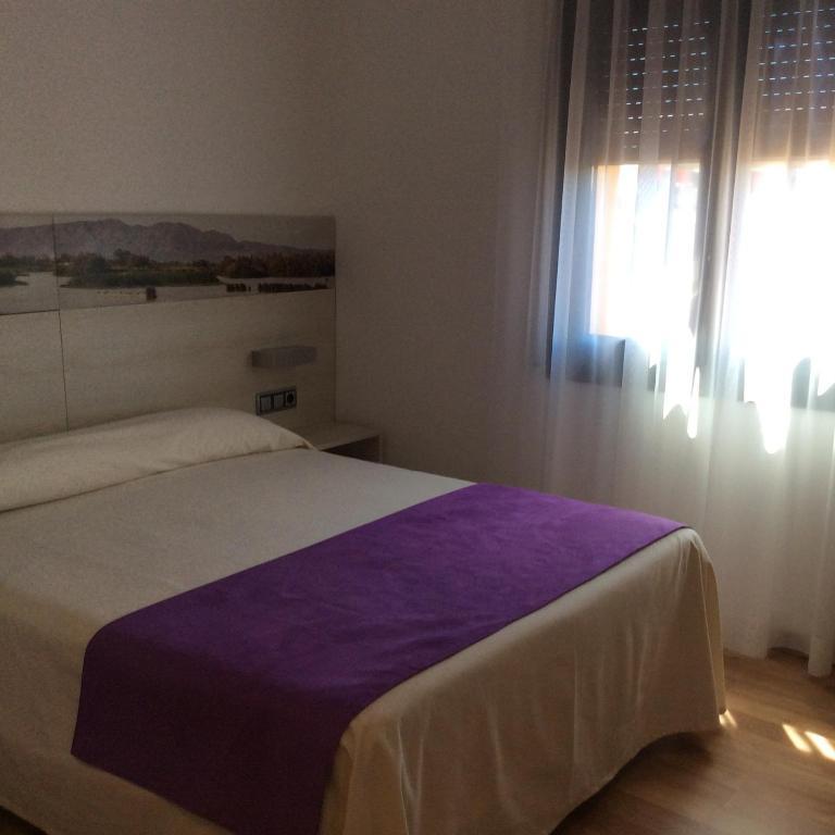 Hotel Canet Castello  D'Empuries Rom bilde